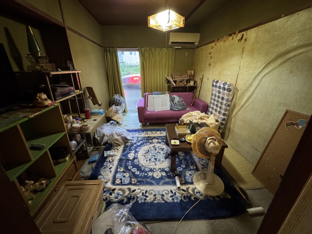 リビング 片付け前